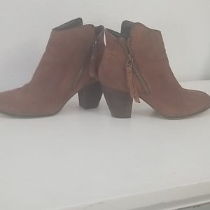 STEVE MADDEN Heeled Brown Booties